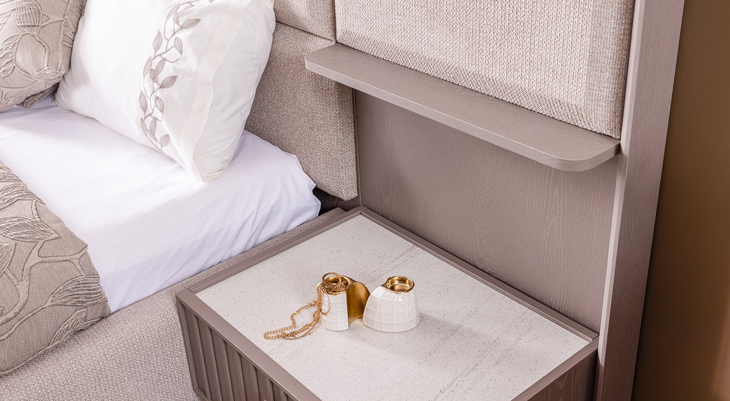 Latte Bedroom Set