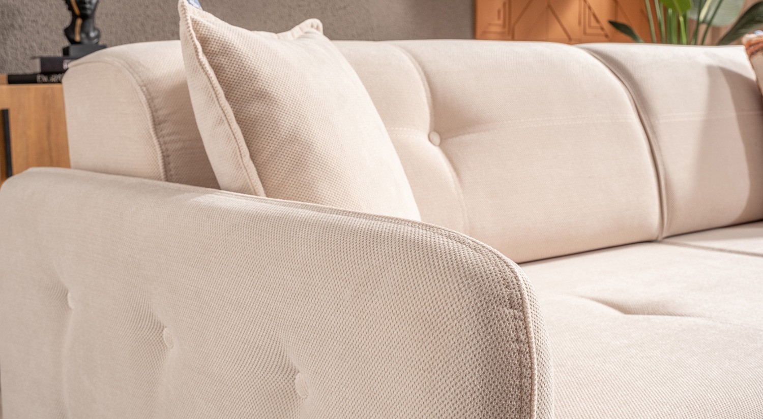 Pluss Sofa Set
