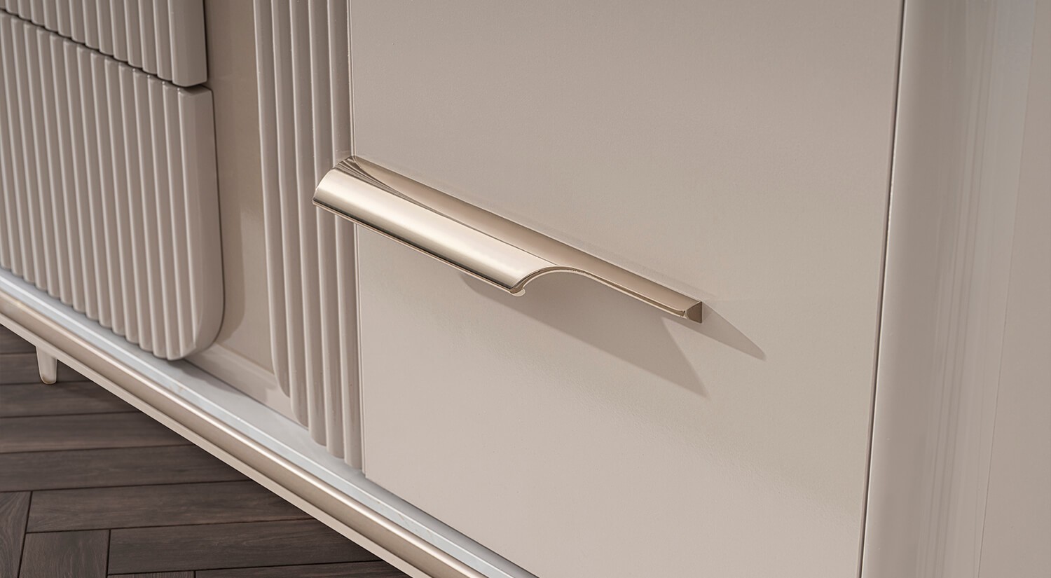 Bronza Wall Unit