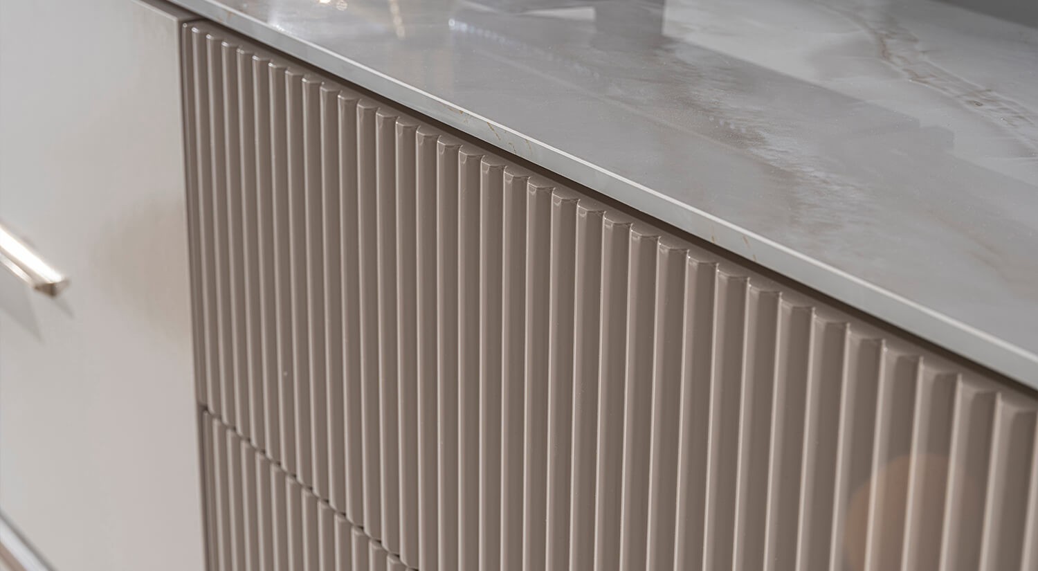Bronza Wall Unit