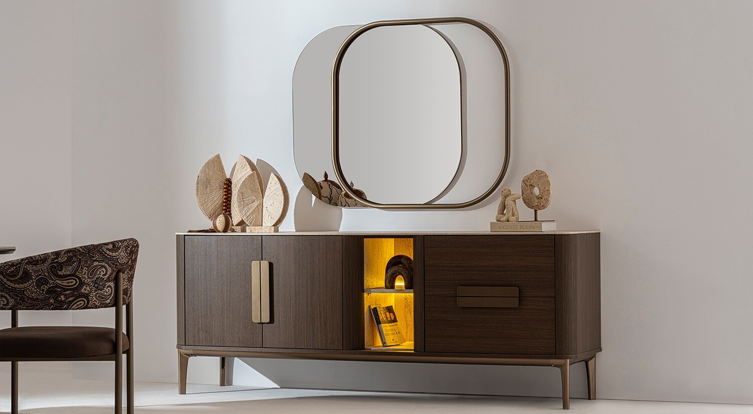Legna Dining Room