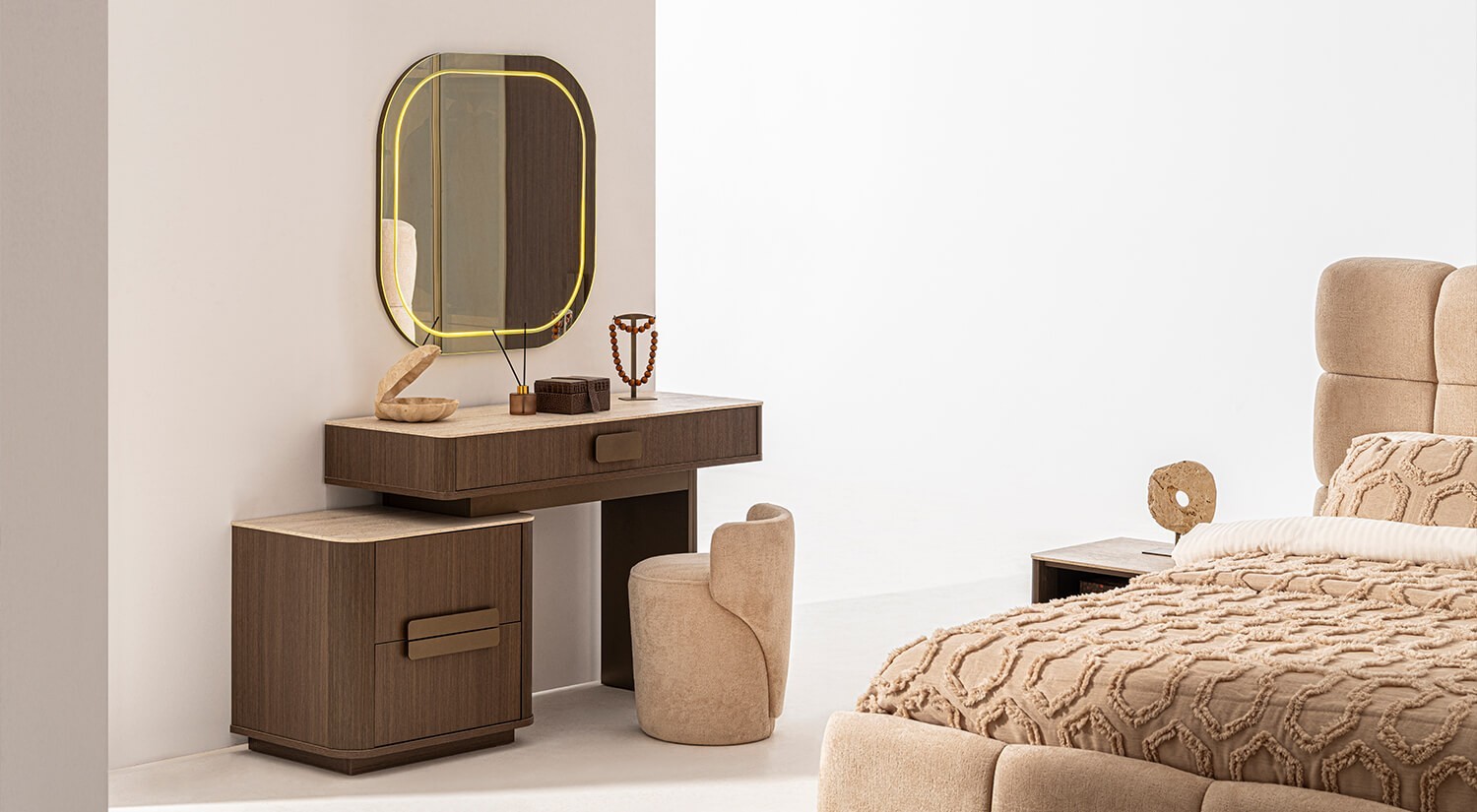 Legna Bedroom
