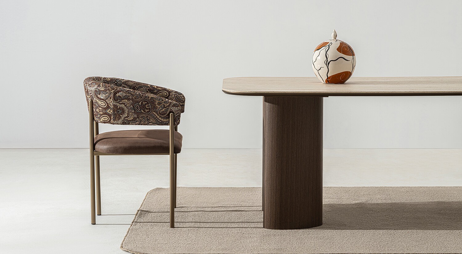 Legna Dining Room